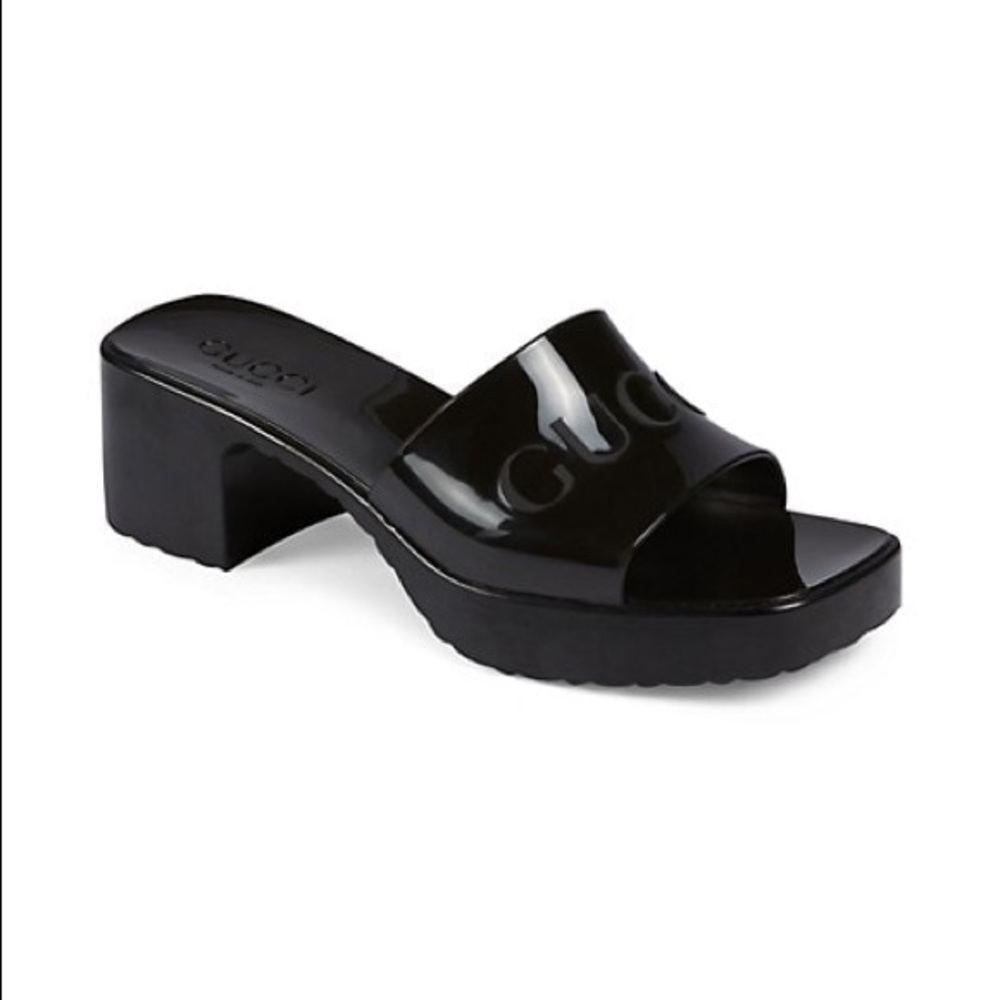 NEW GUCCI WOMEN’S RUBBER SLIDES
